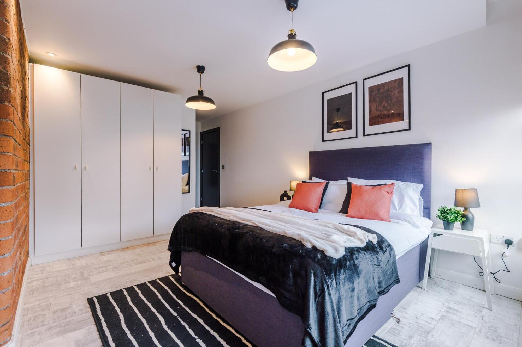 2 King Size Beds In Manhattan Styled Oversize Apartment Лидс Экстерьер фото